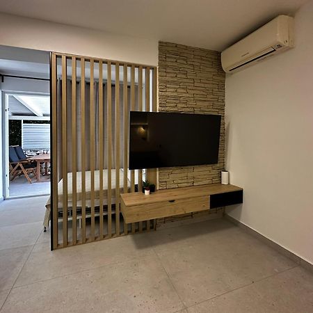 Studio Apartments Lace Novalja Exteriör bild