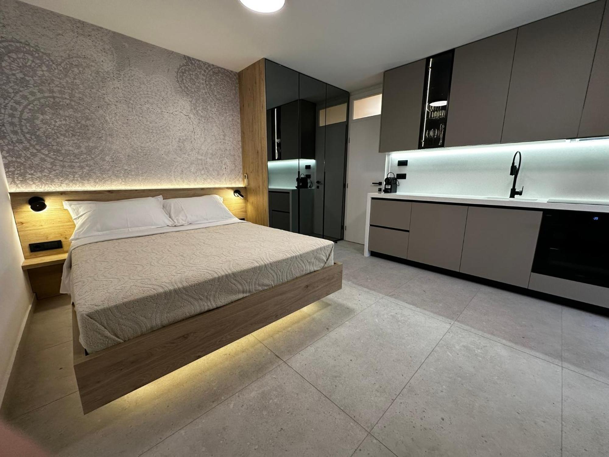 Studio Apartments Lace Novalja Exteriör bild