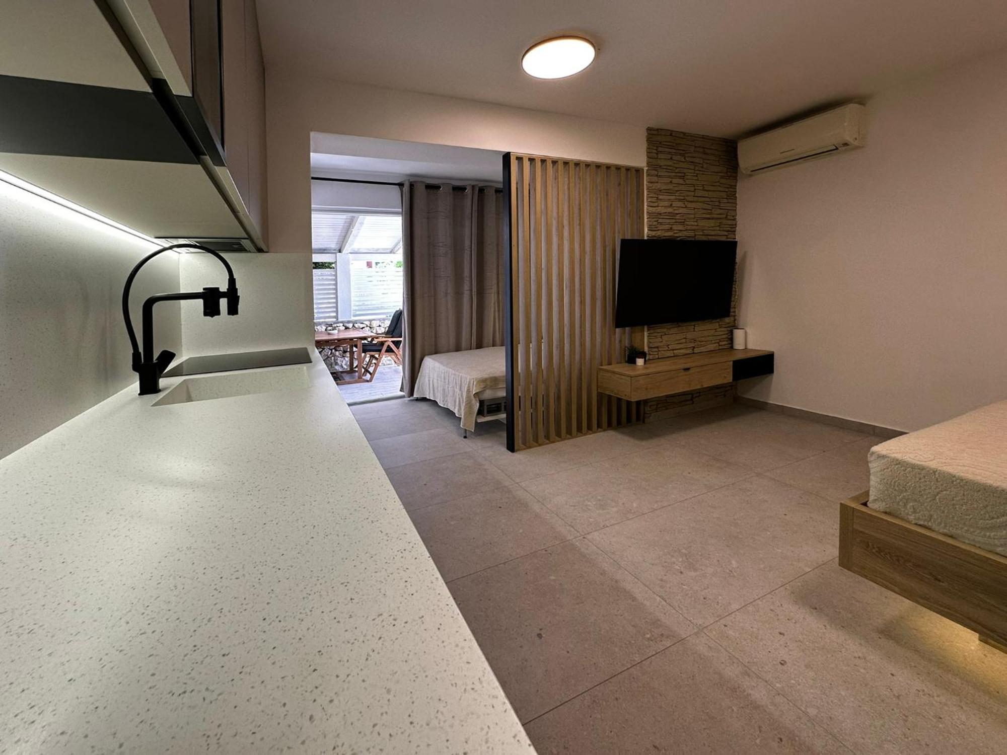 Studio Apartments Lace Novalja Exteriör bild