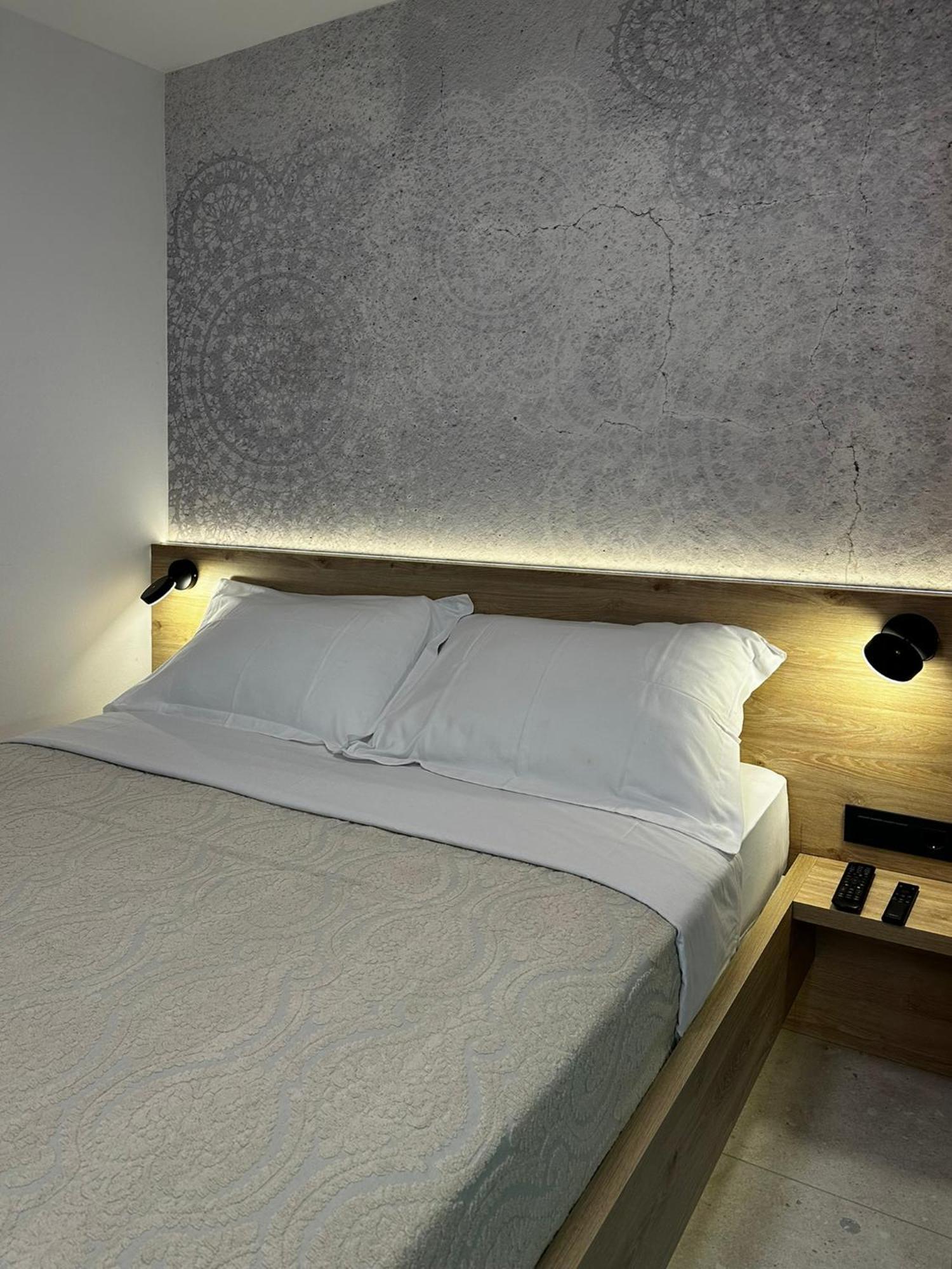 Studio Apartments Lace Novalja Exteriör bild
